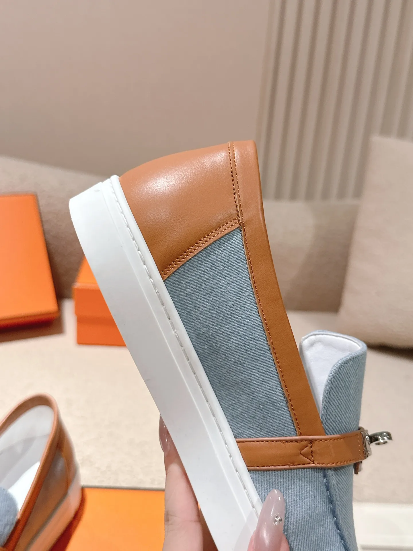 Men's shoes 💰640💰 Hermes# New Kelly buckle thick-soled loafers. Upper: cowhide/suede material. Lining: sheepskin lining. Outsole: exclusive molded outsole. Size: women's size 35-40, men's size 39-45 (female 41/male 46 customized, non-refundable)
